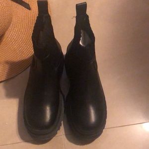 Bow Lug -Sole Leather Sock Boots Size 39.5